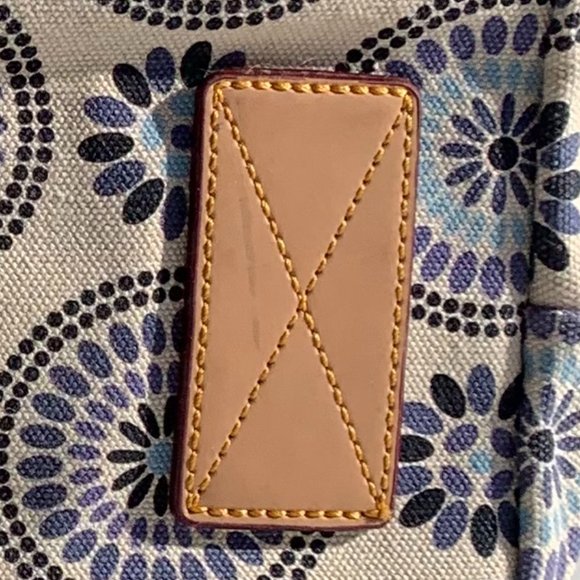 TOMMY HILFIGER Medallion Boho Tote Bag - Picture 14 of 14